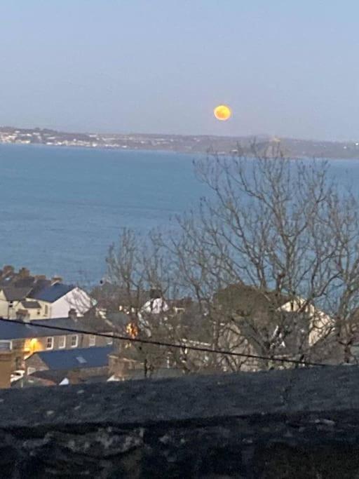 Modern Studio Apartment With Outstanding Views, Sleeps 2 Newlyn Exterior photo
